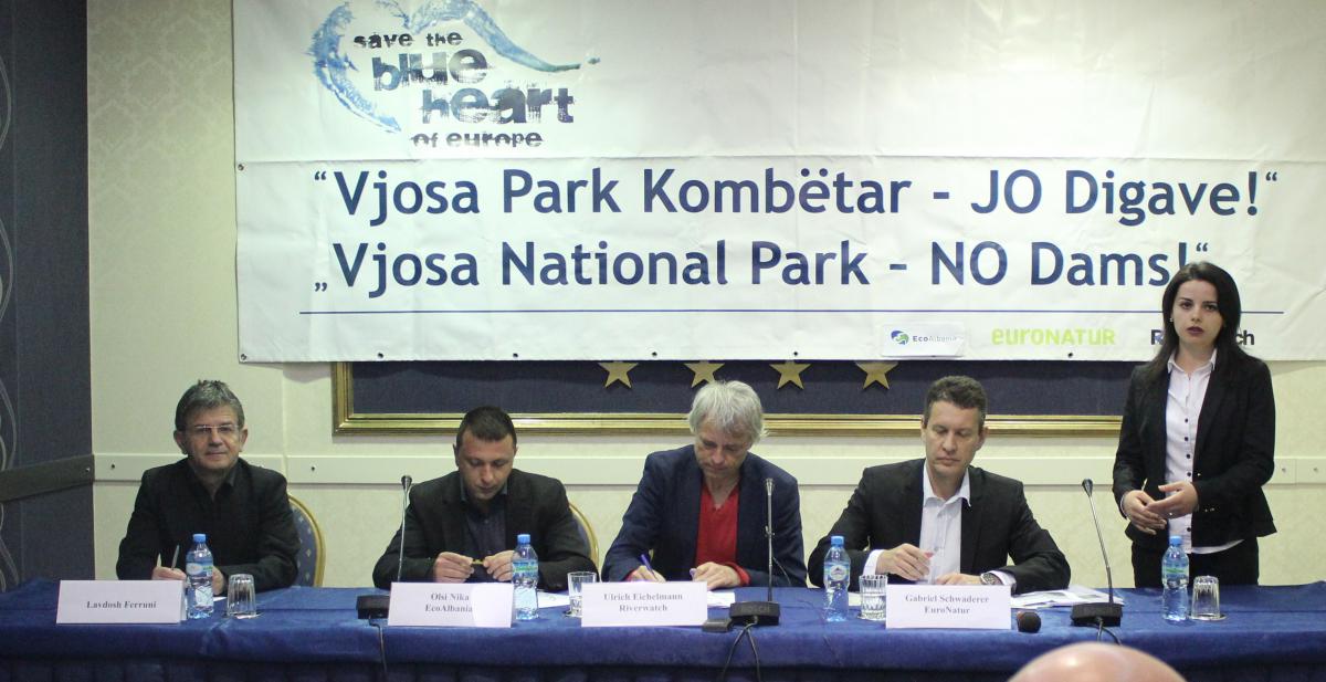 Pressekonferenz in Tirana. Foto: Olta Hadushaj