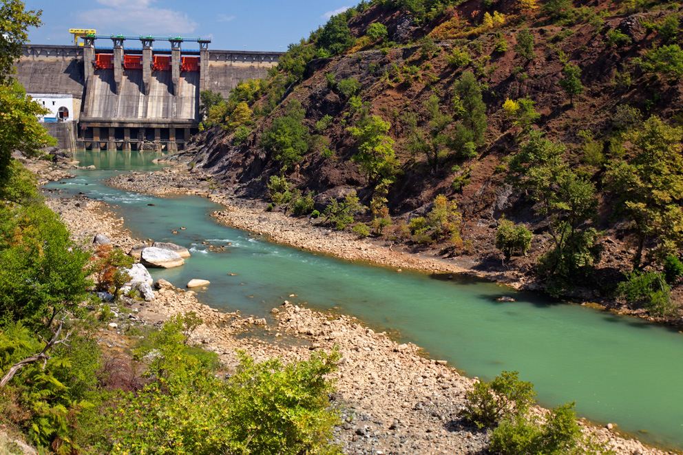 Shkopet dam on the Mat River in Albania. © Goran Šafarek