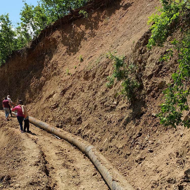 The water pipes are lying under steep hills that are prone to landslides. © Petr Hlobil