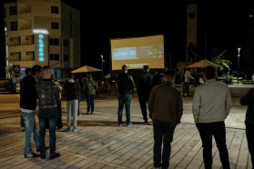 The screening, carried out by the Solar Cinema Bus ADRIA, was set up in the town’s centre.